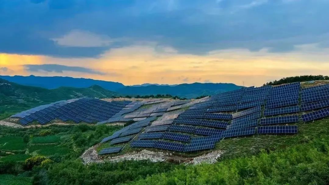 中央定调，，，发改委政策“三连发”，，，260亿津贴到账，，，光伏一周迎四大利好！